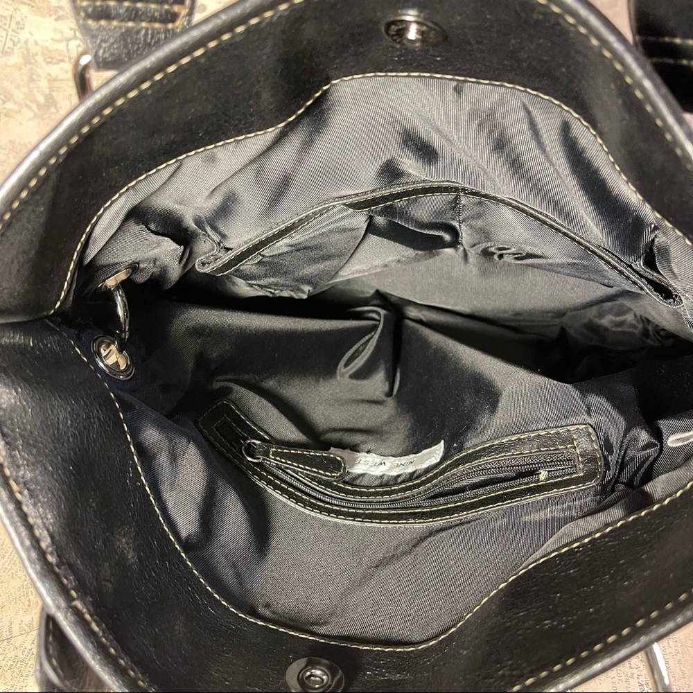 Nine West Black Shoulder Bag Classic Everyday Purse Silver Hardware - Picture 10 of 14
